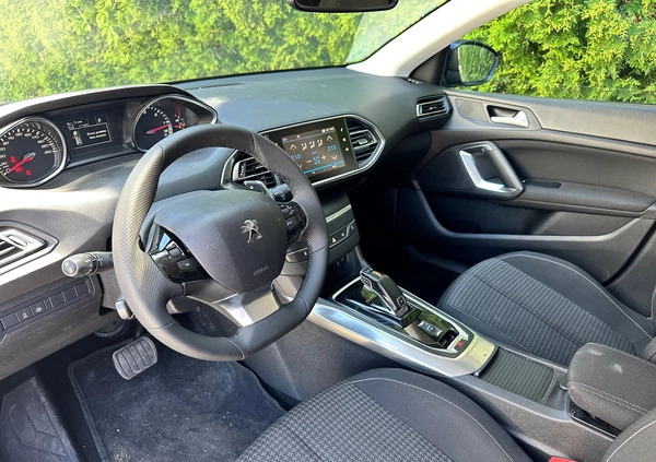 Peugeot 308 cena 36500 przebieg: 135000, rok produkcji 2018 z Ostrzeszów małe 92